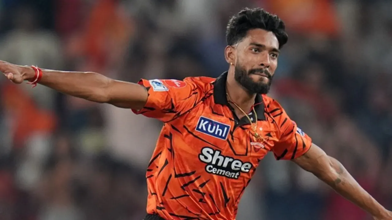 Debutants Hinge and Sakib strike early as SRH stun table-toppers RR to snap losing streak